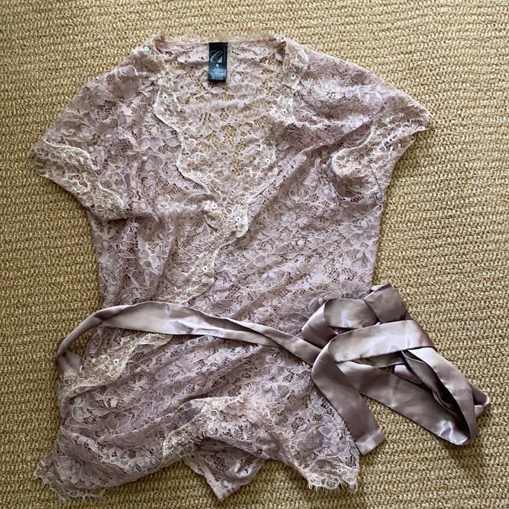 Cabernet lavender wrap top lace